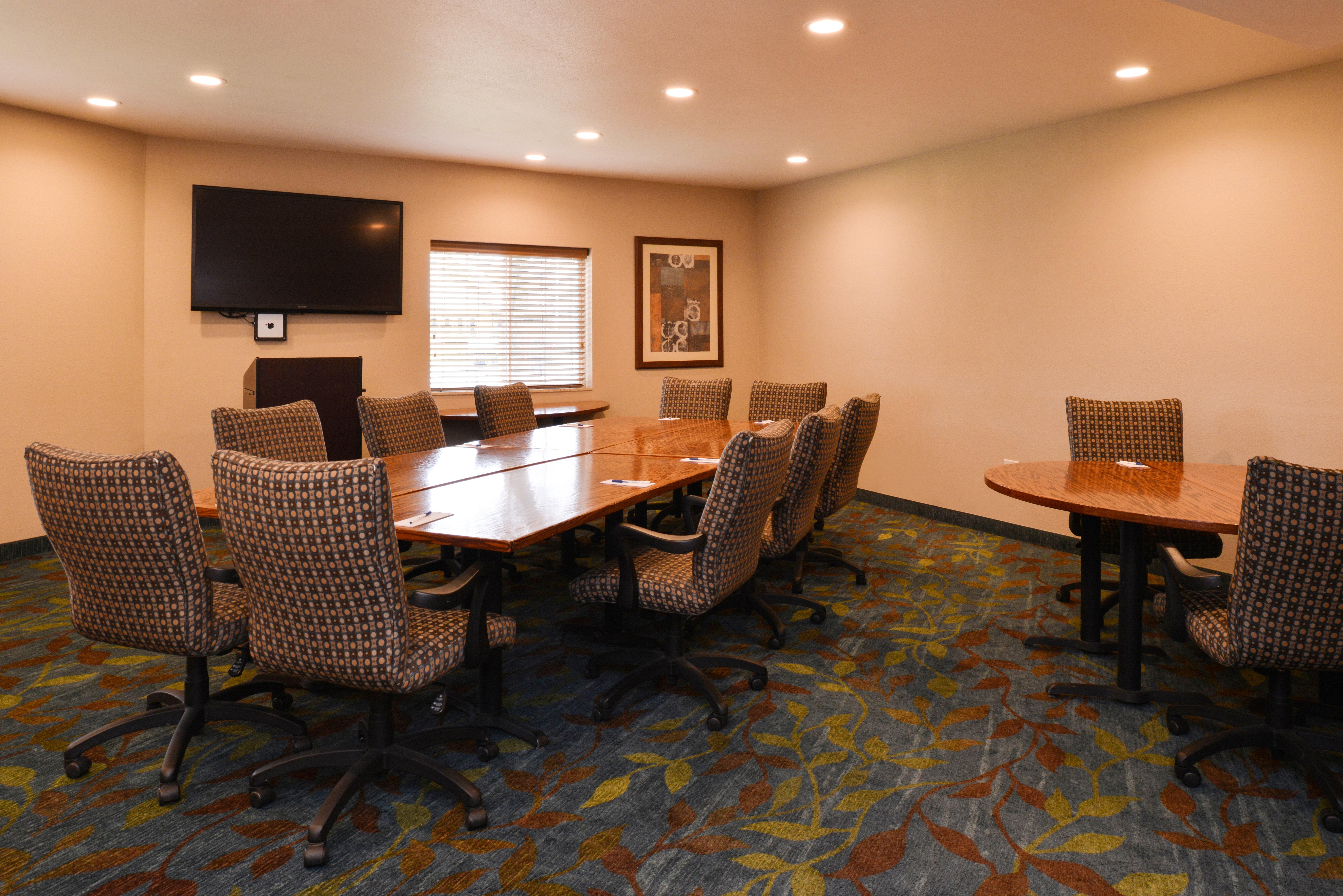 Candlewood - Towne Square By Ihg