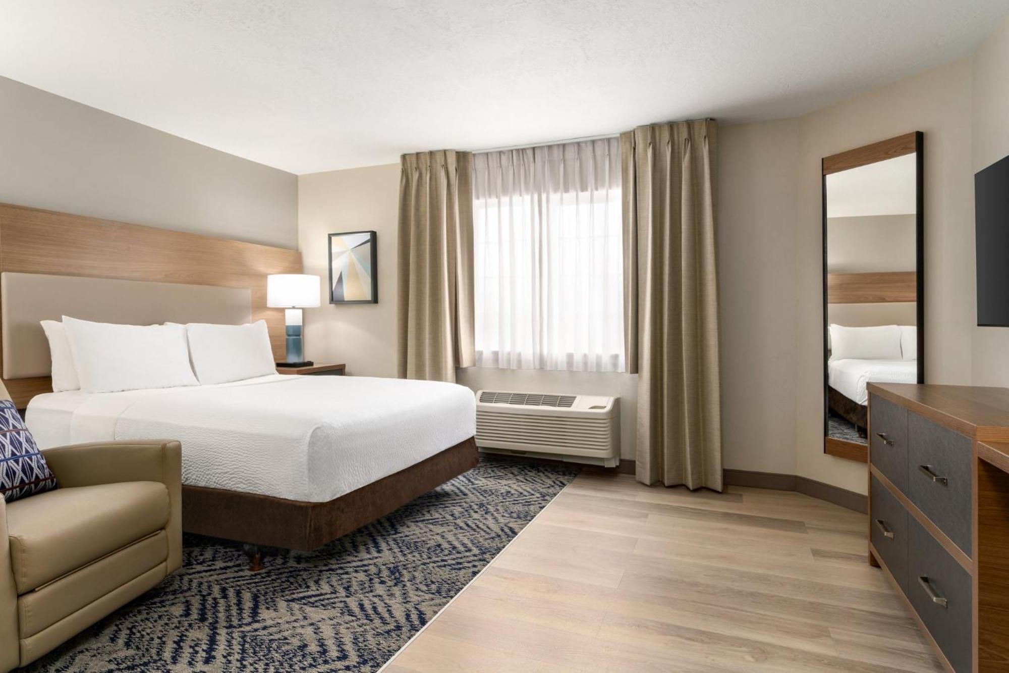 Hotel Candlewood - Towne Square By Ihg 3*