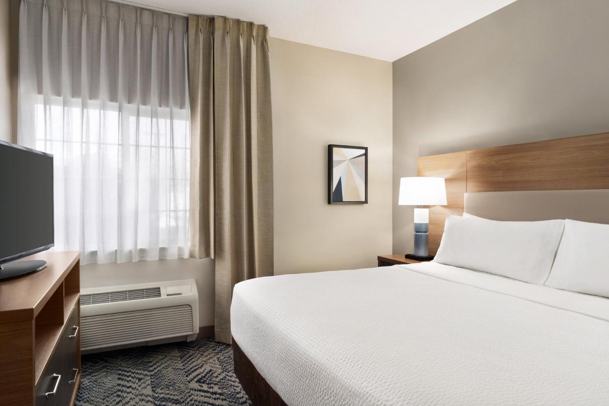 Candlewood - Towne Square By Ihg