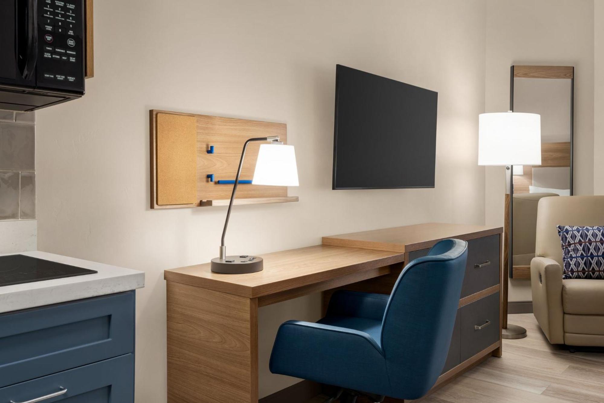 Candlewood - Towne Square By Ihg 3*