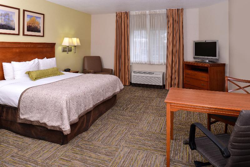 Hotel Candlewood - Towne Square By Ihg 3*